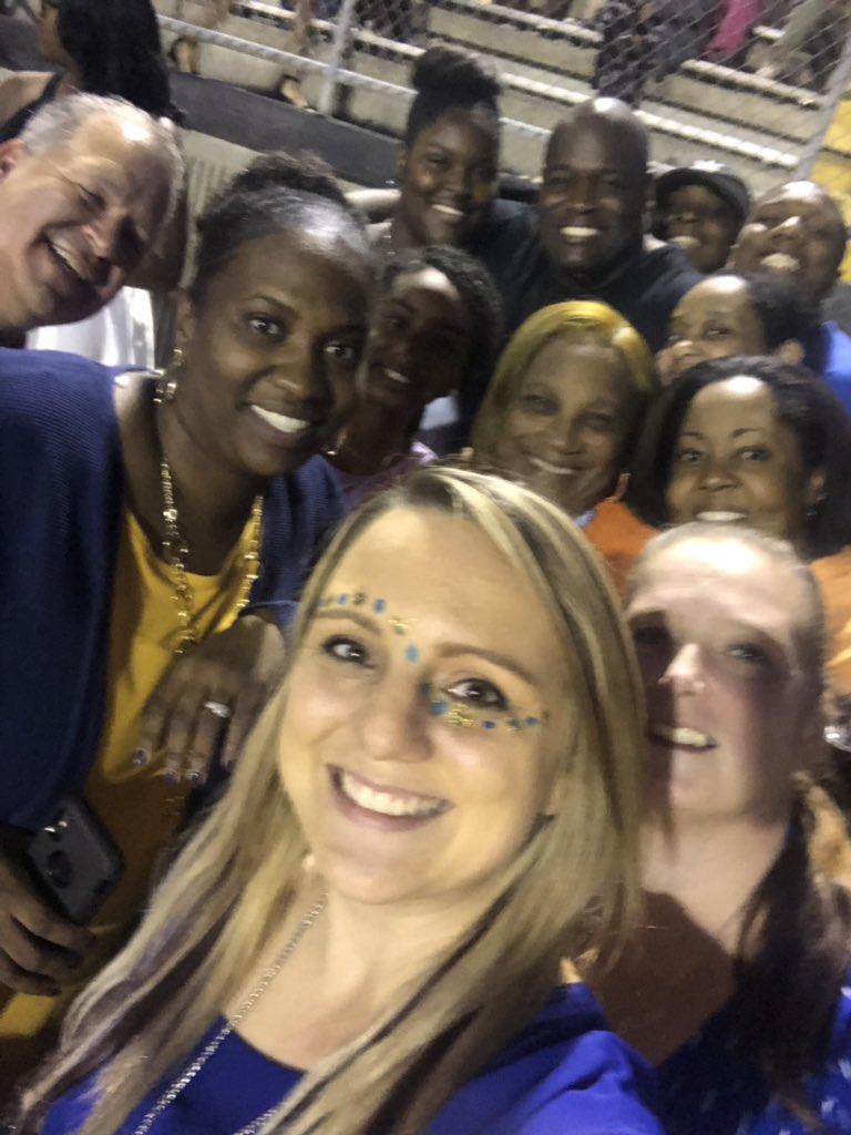 LacieLoo's tweet photo. Homecoming 2018! #esjp #eventhecelebritiescomeout @JGG0321 @Knwlgispwr @DisneyWhoDat @BradfordESJE @JennKnight32511 https://t.co/I3pgVldsr5