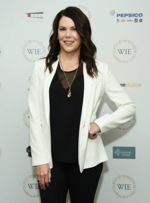 PhotoGal26's tweet photo. #laurengraham https://t.co/DhgaSvxQyZ