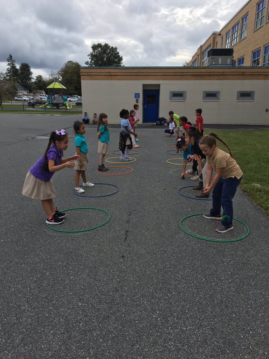 Dr. Recess taught us some fun games today! <a href="/BaltzBears/">Baltz Elementary School</a> #WeAreBaltz