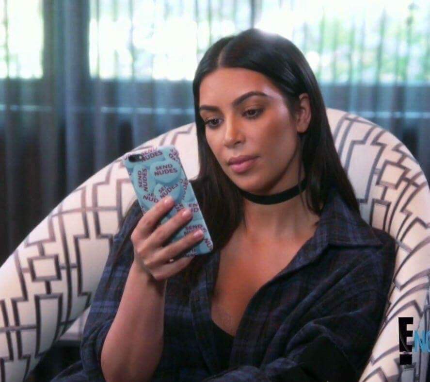 selena es la que esta hospitalizada y le mandan abrazos a justin porque supuestamente esta mal por selena