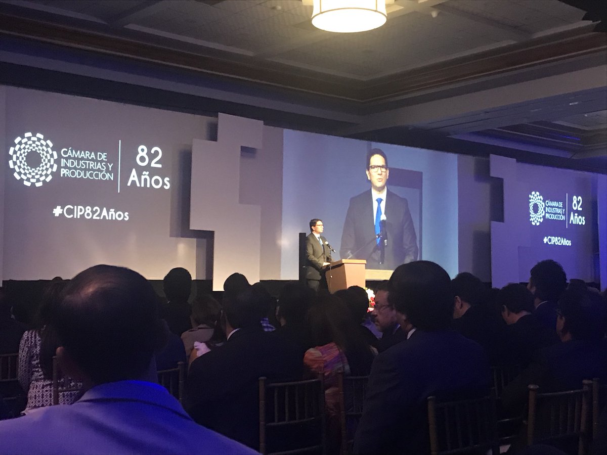 adghe_ecuador's tweet photo. Pablo Zambrano @PabloZambranoA @CamaraCIP “Temas urgentes que debemos abordar, conclusiones del #WBFEc: Producción, distribución, consumo, empleo, nuevas cadenas de valor, tecnología y sobre todo educación”#Cip82 https://t.co/cHcQTRStzJ