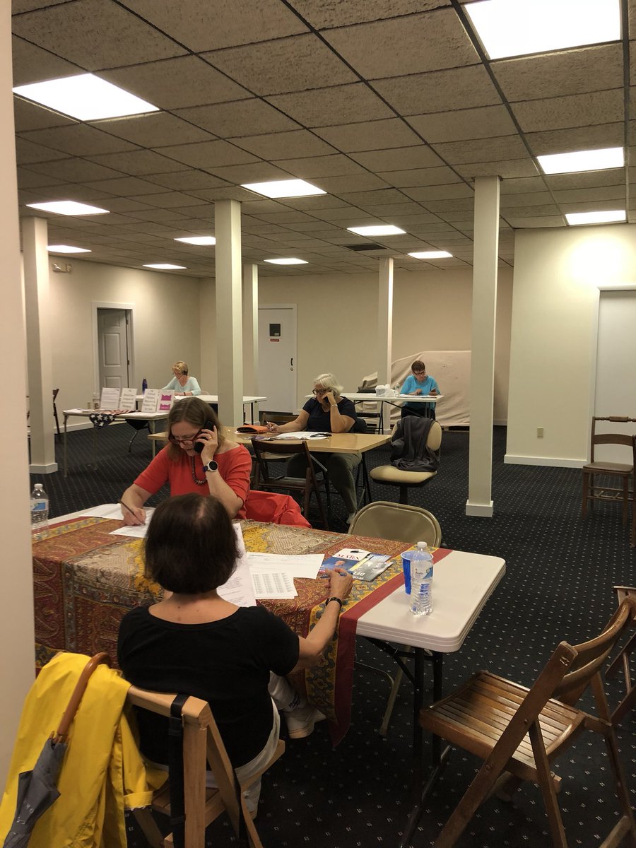 carolinecostaCT's tweet photo. Rainy evening = the perfect night to make calls! #FightBackCT #2ndToNone https://t.co/5PlCYmJh0u
