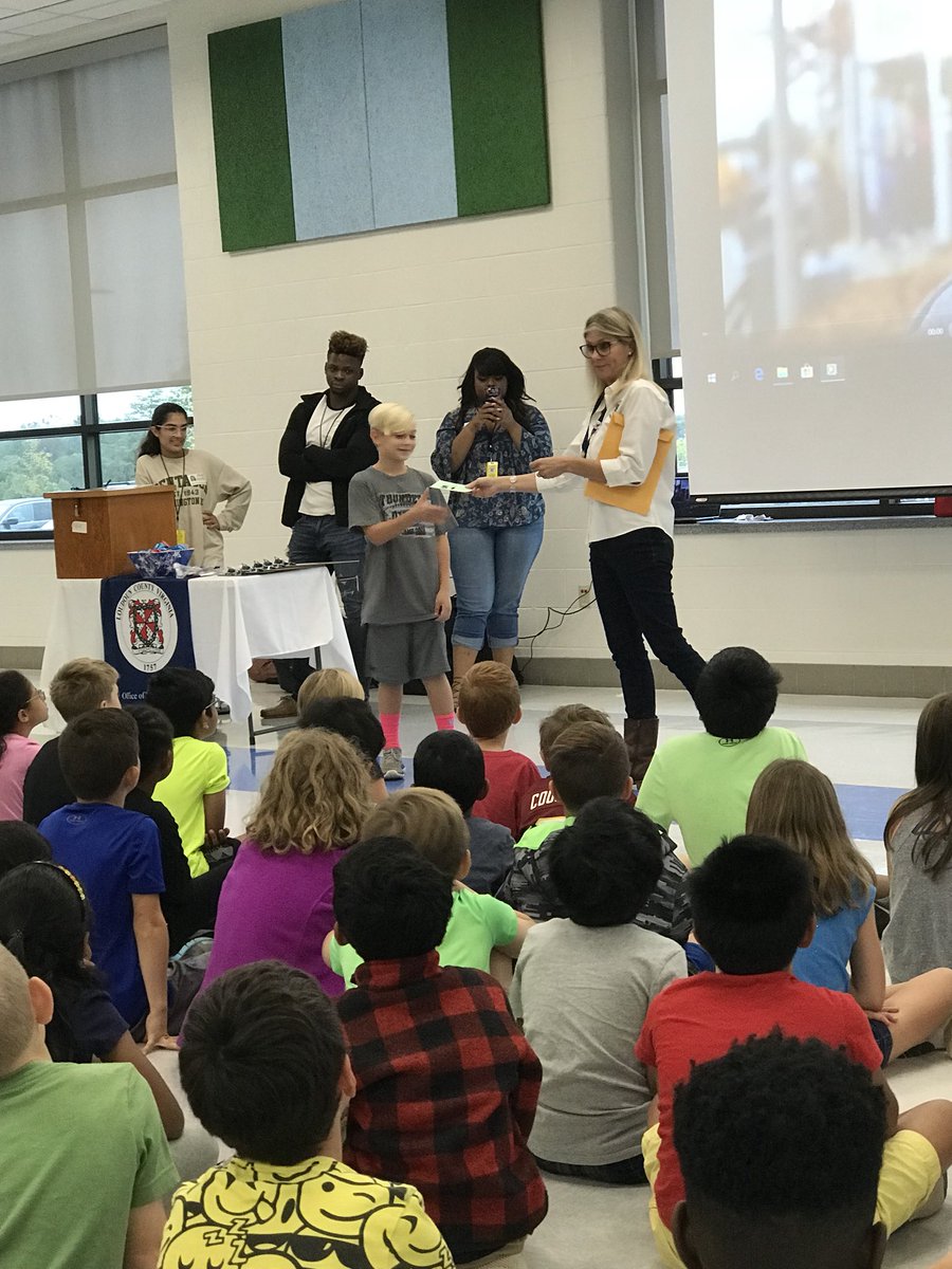 Mrs_Dudas3rd's tweet photo. Thank you to Jennifer Beckley from the Loudoun County board of Elections for coming in today and talking with our students on the importance of voting! @GoshenPostES #goGPgators #pbllaunch https://t.co/fj2adVUght