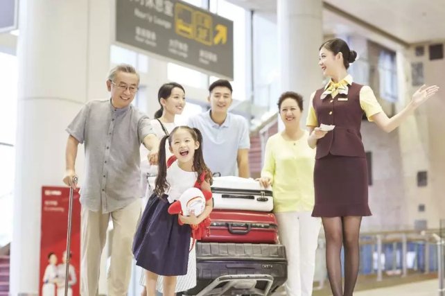 GroupHNA's tweet photo. The women of HNA unleash their potential as career captains, flight operators, and airport managers.

In all halls of business, #Girlforce drives our world.

#Dayofthegirl #Aviation #China https://t.co/0LOPLl5aIU