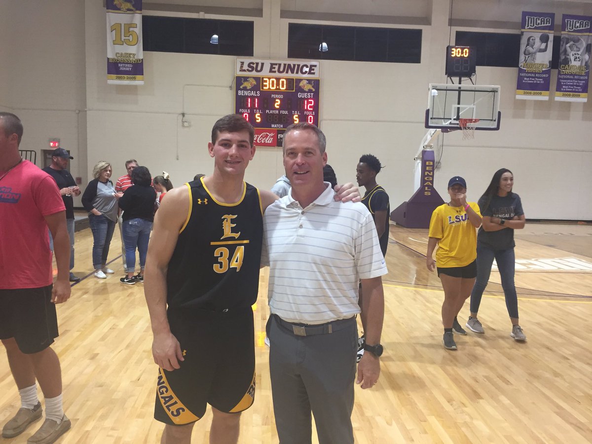 CoachJeffWillis's tweet photo. Proud of this guy! First 2 sport athlete in the history of ⁦@LSUEBengals⁩. ⁦@BrennanMaddox⁩ #DDCS https://t.co/WhXusNgOvJ