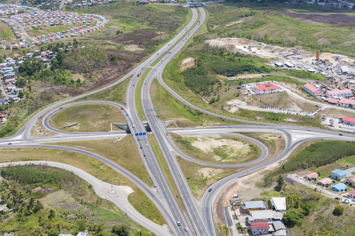 “Tal vez parece que me pierdo en el camino, pero me guía la intuición. Nada me importa mas que hacer el recorrido, mas que saber a donde voy” #DiaMundialDeLaCarretera #WorldRoadDay #Trinidad #SSHHE #GolcondaInterchange #HighwayDesign