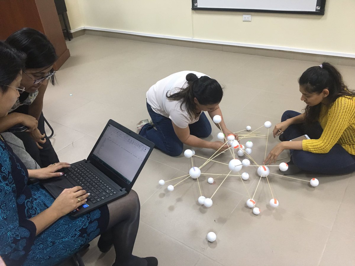 nopiedra's tweet photo. Networks are everywhere.
#NetSciUTPL2018 #Data #KnowledgeGraph #LinkedData cc @utpl https://t.co/zLK0L2MCrs