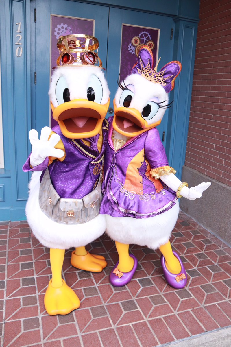 まかろん 香港ディズニーランド ディズニーハロウィーンタイム ドナルドダック デイジーダック Hong Kong Disneyland Disney Halloween Time Donald Duck And Daisy Duck Mc Hkdl T Co Imjmpwkica Twitter