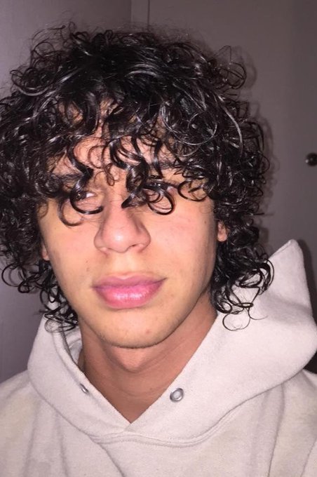 Wet dog vibes https://t.co/zQYlkt5HSa<a href="/tag/newprofilepic"class="tags"><span>#newprofilepic</span></a>