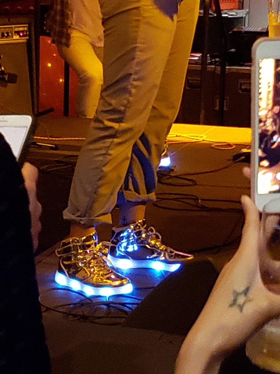 It's all in the shoes😎 <a href="/redtettemer/">RTO+P</a> #OneClubPhilly #BattleoftheAgencyBands