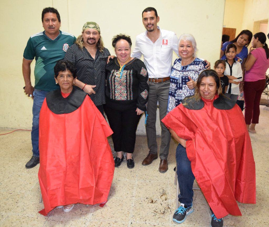 Zenon_Velazquez's tweet photo. Hoy pasamos una agradable tarde con la familia priista de #Nava. Agradecemos a nuestras amigas, la diputada Esperanza Chapa y a la senadora Verónica Martínez su apoyo al #PRINava para que se llevara a cabo esta lotería y brigada de corte de cabello gratuita #PorSiemprePRI https://t.co/FIkRCAXuH8