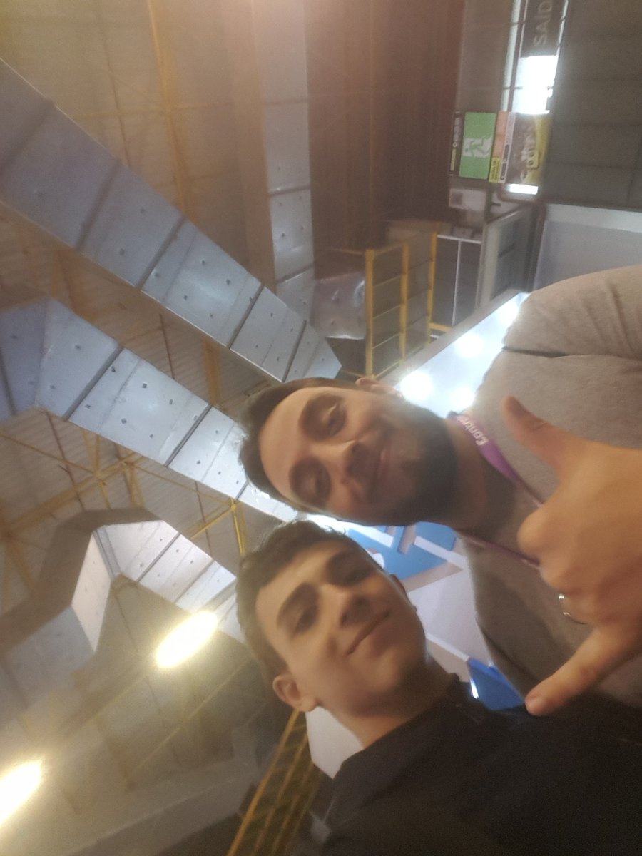 Arthurpego4's tweet photo. #BGS2018 com o meu parceiro @nofaxu https://t.co/SrrQ9MsA1r
