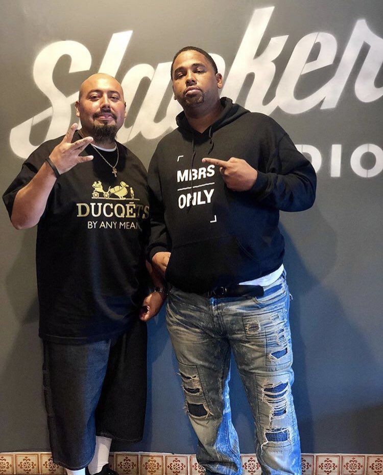 RadioRaymondT's tweet photo. #DAYGOTOTHEBAY S/O @RickyStylesDSG Hittinโ #SANDIEGO Stoppin Thru The @SlackerRadio #STUDIO #EP #GOODSIDEBADSIDE OUT NOW! #FACETIME ๐ง๐ผ๐ป๐ฒ https://t.co/tJs4CCZIpW