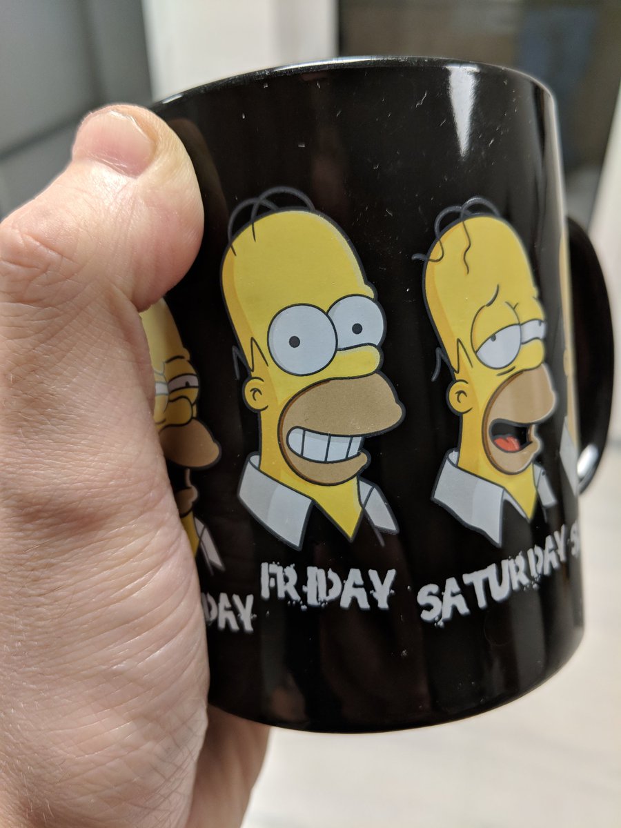 Der_MafeG's tweet photo. Diese Tasse zaubert mir jeden Freitag immer wieder ein Lächeln ins Gesicht 😀
Habt einen entspannten Tag und kommt gut ins Wochenende 😎 https://t.co/Rw4PcbTOxi