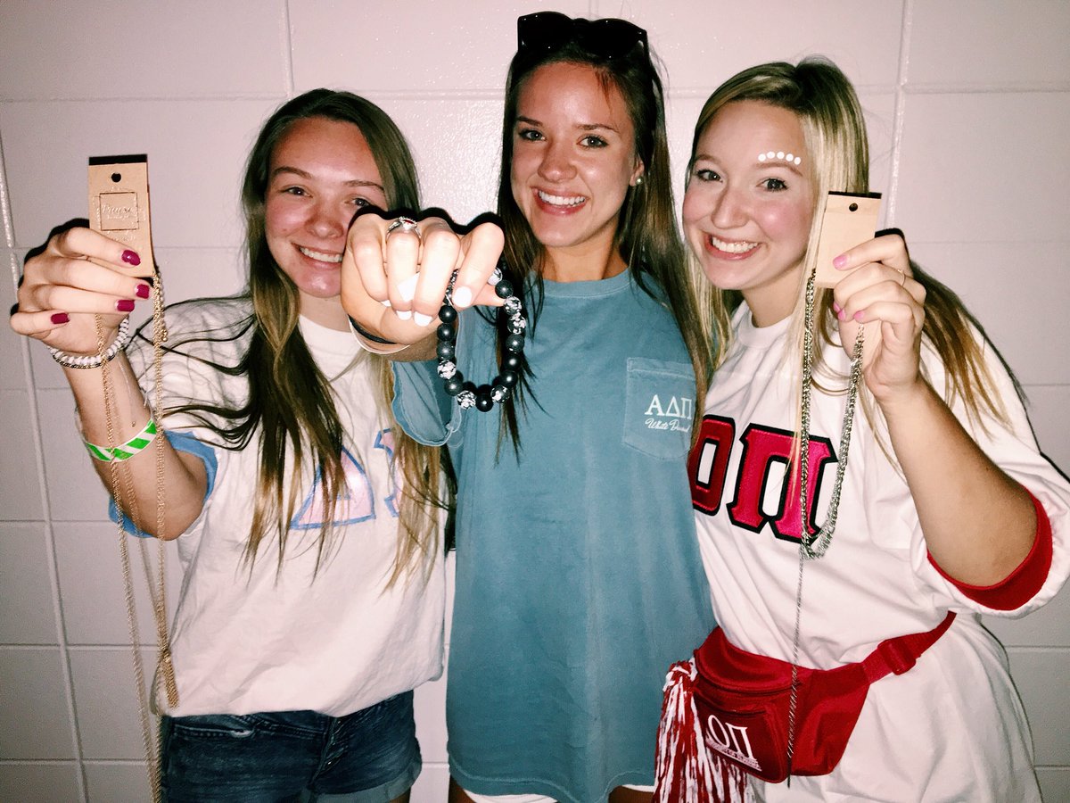 UA Homecoming tweet media