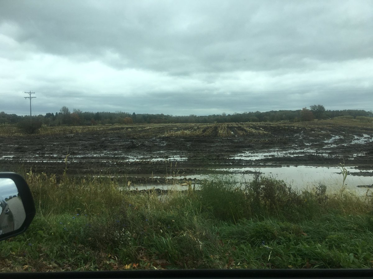 JohnPahl8's tweet photo. @noharmon03 Saw this today and just had to snap a pic.  What a mess https://t.co/OXgF45ev1J