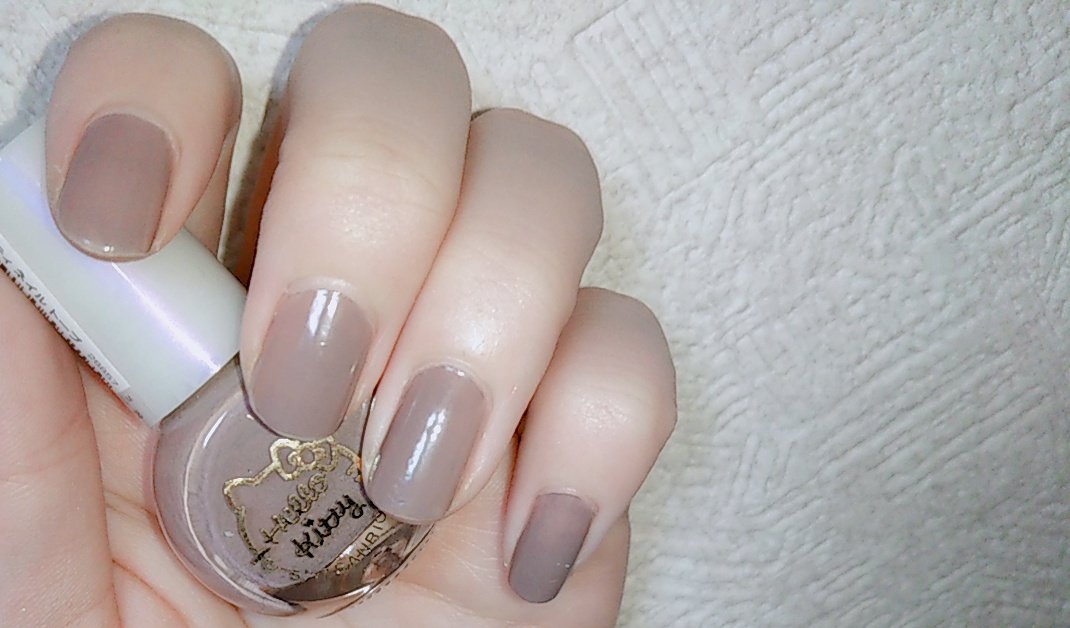 Ill サンリオネイル のトープ もう誰かおすすめしてると思うけど本当に良い くすみカラーってだけで可愛いのに透け感もあって爪だけ上品になれるし色白に見える 気がする Ill サンリオネイル のトープ もう誰かおすすめしてると思うけど本当に良い くすみカラーってだけで可愛いのに透け感もあって爪だけ上品になれるし色白に見える 気がする