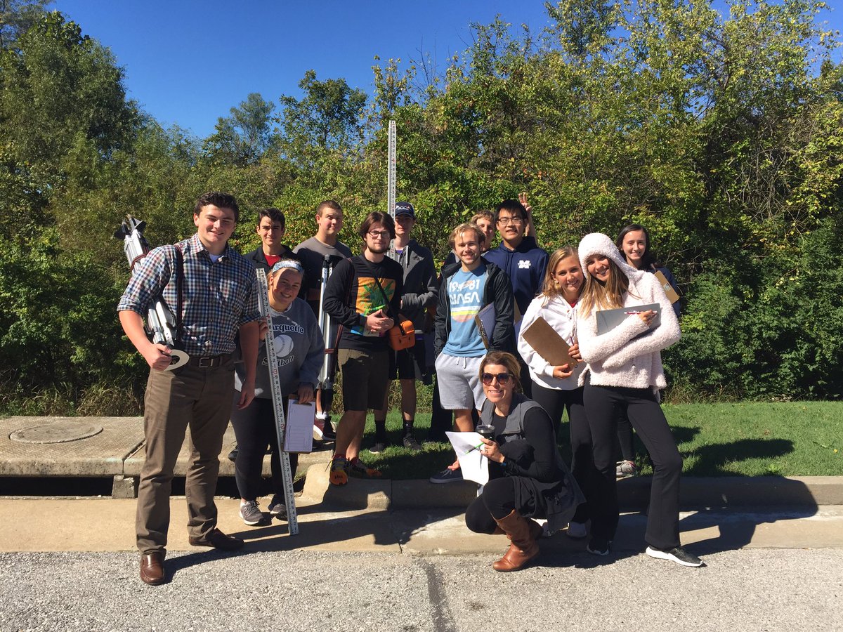 bowdernemily's tweet photo. First day of surveying with CEA and PERFECT weather for it!! @RSD_STEM @MHSPrincipal #rsd_stem #ilovethisclass https://t.co/xEykHsO4eY