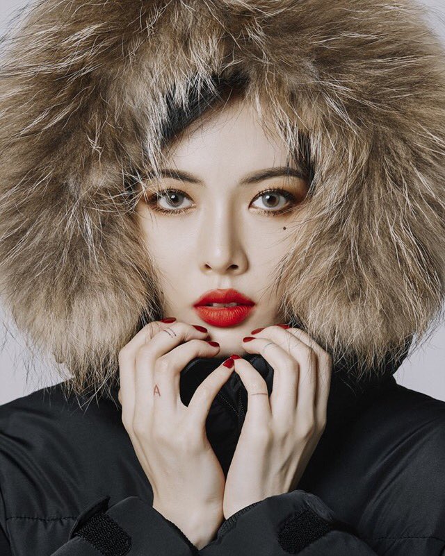 hyunabr's tweet photo. A marca de roupas CLRIDE.n divulgou novas fotos da HyunA para a coleção de inverno. https://t.co/aR1DsE1vZ7