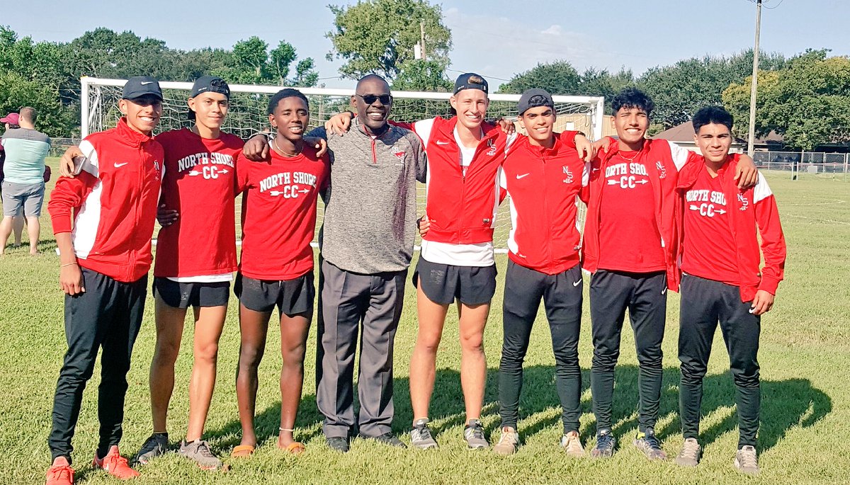 NSSH_Mustangs's tweet image. Congratulations to North Shore’s  Cross Country Team for an Outstanding Job at the  
UIL 6A District Meet. 👟
 Varsity Boys Team - District Champs 
 Varsity Girls Team - 3rd Place 
JV Boys - District Champs
JV Girls - 3rd Place 
Freshman Boys -2nd 
#distancerunners
