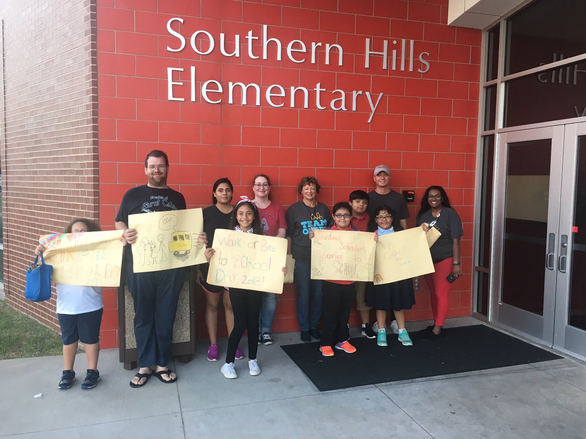 Cywats2's tweet photo. @SoHillsCardinal @OKCPS iWalk participants on Friday, Oct. 5 - great way to start the day... https://t.co/DY3mk8B2EQ