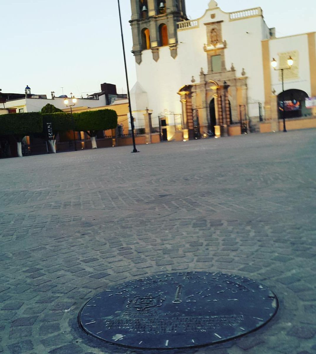 Felicidades <a href="/TurismoComonfor/">Turismo Comonfort</a> por formar parte del Programa de <a href="/PueblosMagicosM/">Pueblos Magicos</a> Ahora @Guanajuato tiene 6 @PMagicosGto #GrandezaDeMéxico <a href="/diegosinhue/">Diego Sinhue Rodríguez Vallejo</a>