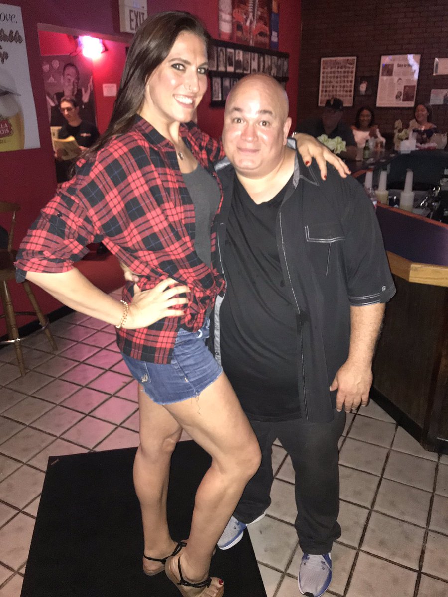 Ohhhh @robertkelly....what a great night of laughs at @SSCCTampa 🤣🤣 thank you my friend ❤️❤️ #funnyshit #funnightout