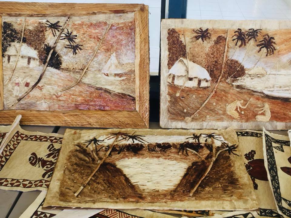 pingifasi's tweet photo. #printing training goes to 'Eua.  Thirteen women of 'Eua completed a two-week training in #textiletapaprinting and #picturemaking under the tutelage of master #artist Tevita Pola'apau.  Tongatapu had had its turn and Ha'apai and Vava'u are next https://t.co/hcjK8WsH8k