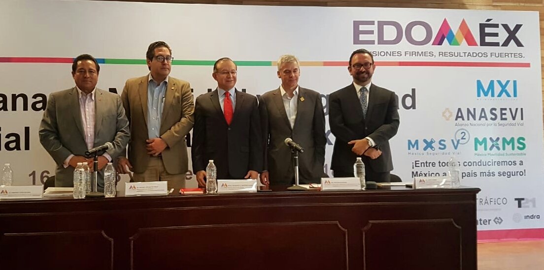 ITEM_Semov's tweet photo. La @SEMOV_Edomex informó en conferencia de prensa la Semana de Movilidad y Seguridad Vial  en el Estado de Mexico, que se llevará a cabo del 16 al 19 de octubre. Para mayor información visita el enlace https://t.co/KHzsw77v97 @raymundomc @ArmandoLSalinas https://t.co/XbRcwfTXP6