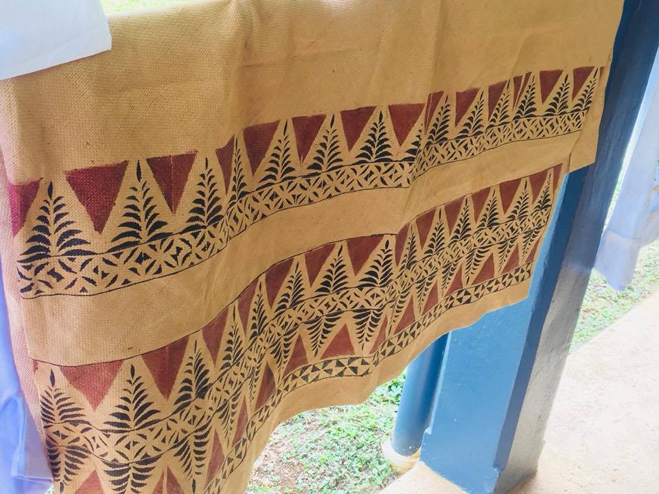 pingifasi's tweet photo. #printing training goes to 'Eua.  Thirteen women of 'Eua completed a two-week training in #textiletapaprinting and #picturemaking under the tutelage of master #artist Tevita Pola'apau.  Tongatapu had had its turn and Ha'apai and Vava'u are next https://t.co/hcjK8WsH8k