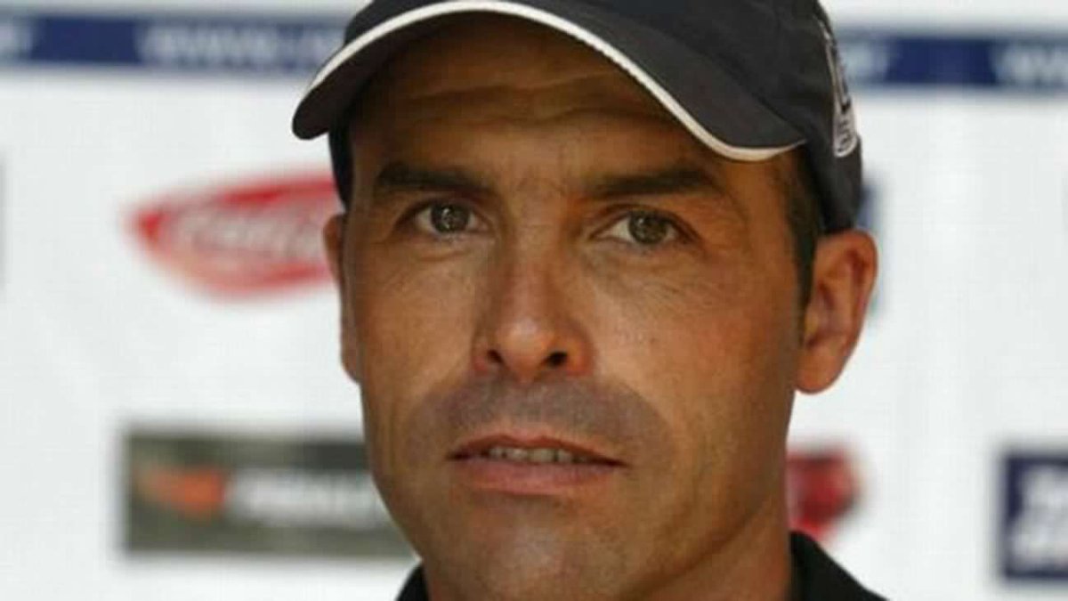 diarioElamague's tweet photo. El Argentino #CarlosCompagnucci desde España desea lo mejor a #Universitario en estas finales por la salvación del descenso. ¿Qué más dijo?
Checa aquí la nota completa: https://t.co/BkMaZzwhj2 https://t.co/seONxjZ5bx