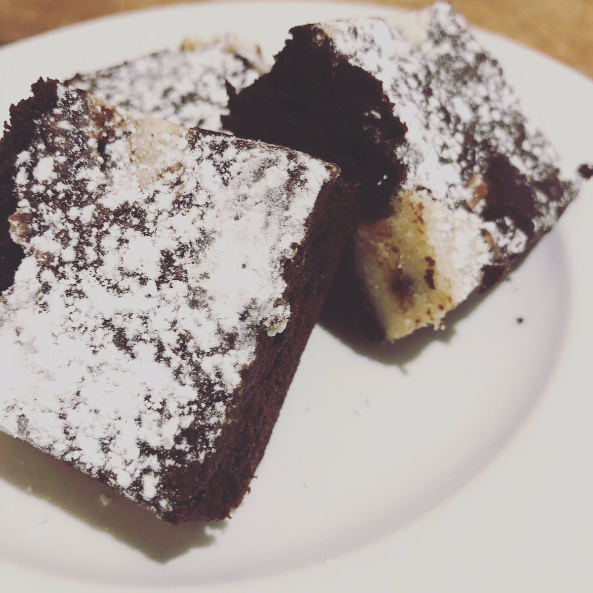 BucketsofDough's tweet image. Cookie Dough Brownies 😋 #emymac #bucketsofdough