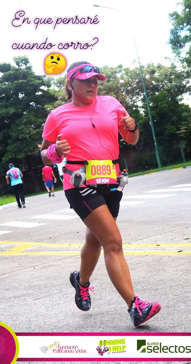 lailirunner's tweet photo. En que piensas tu cuando corres? #runners #runnersgirl #training #runhappy #yoelegicorrer #soycorredora #soyrunners #neverkeepwalking #mujerescorredoras #kilometrosporellas #octubrerosa https://t.co/YLKwUJooRl