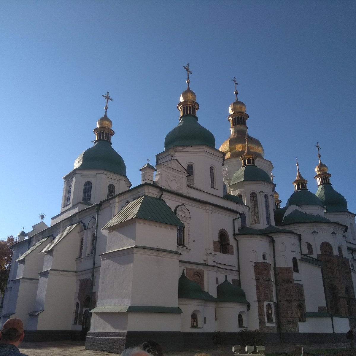lauri_uljas's tweet photo. Greetings from Kiev. Peaceful and beautiful city. But 200 000 people from east Ukraine and Krim are deplaced and shurchig for the justice. https://t.co/tikKqTs6BT
