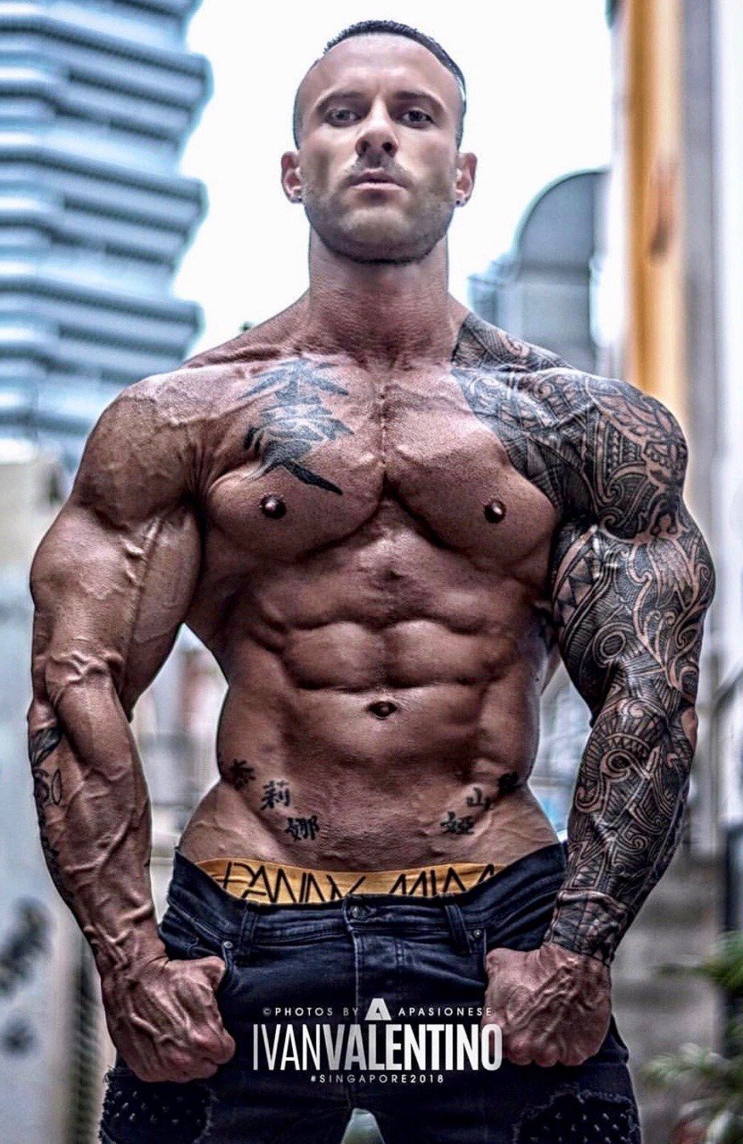 Graham Smith Inked Muscle Ivan Valentino T Co D56wzbycfb Twitter