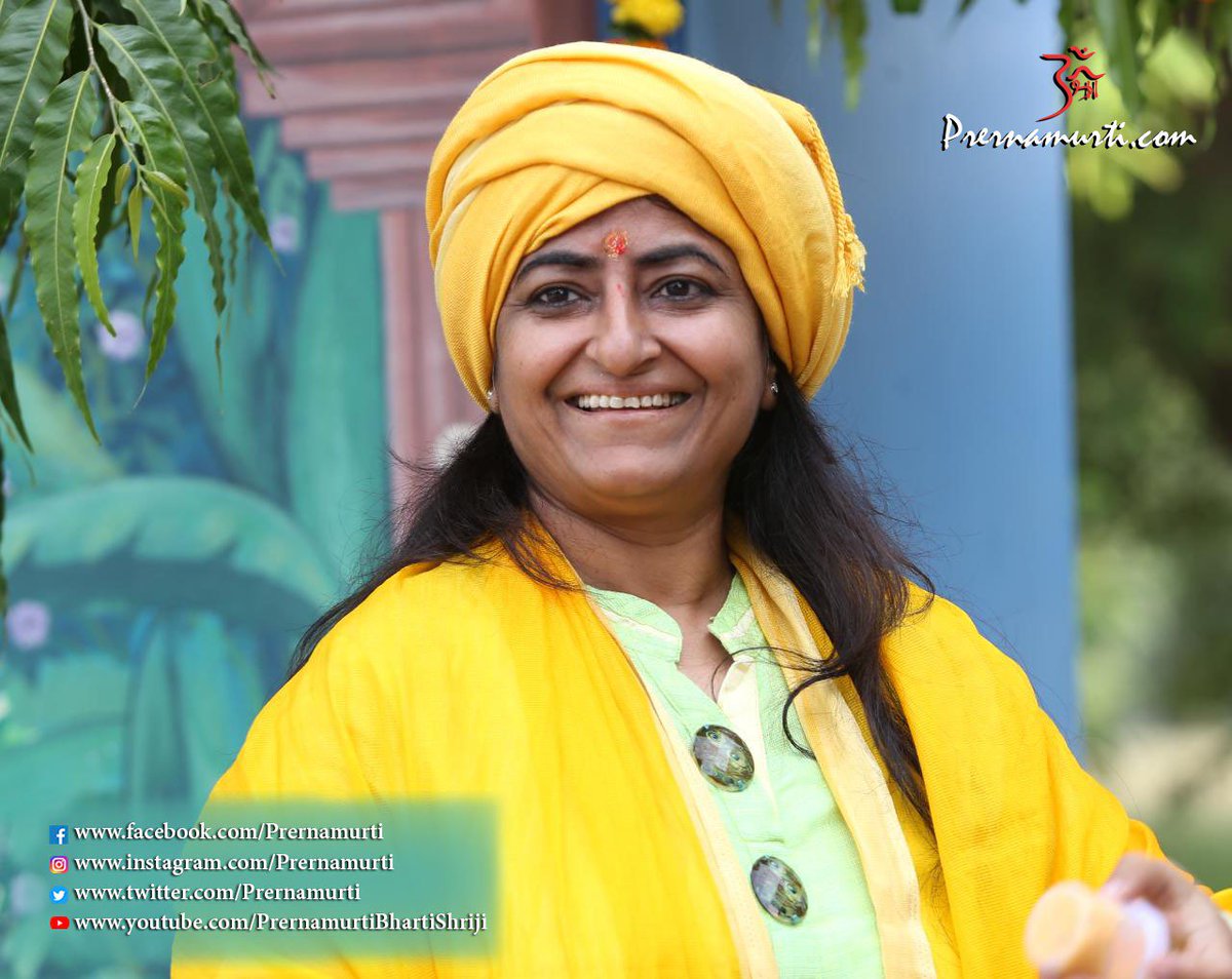 तृतीय चन्द्रघण्टेति...

सदैव कल्याणकारिणी 🙏🏻 #MaiyajiLakshmiDevi एवं #Prernamurti Bharti Shriji 🙏🏻 के सदैव कल्याणमयी तृतीय स्वरूप के कल्याणमय शुभ दर्शनम् ।👏🏻🌹🌷🙏🏻
#Navratri