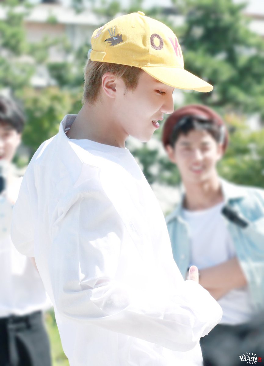 Jinho_Gifs's tweet photo. Words can’t describe how much l adore this man #2YearsWithJinho https://t.co/7bW0W2qD65