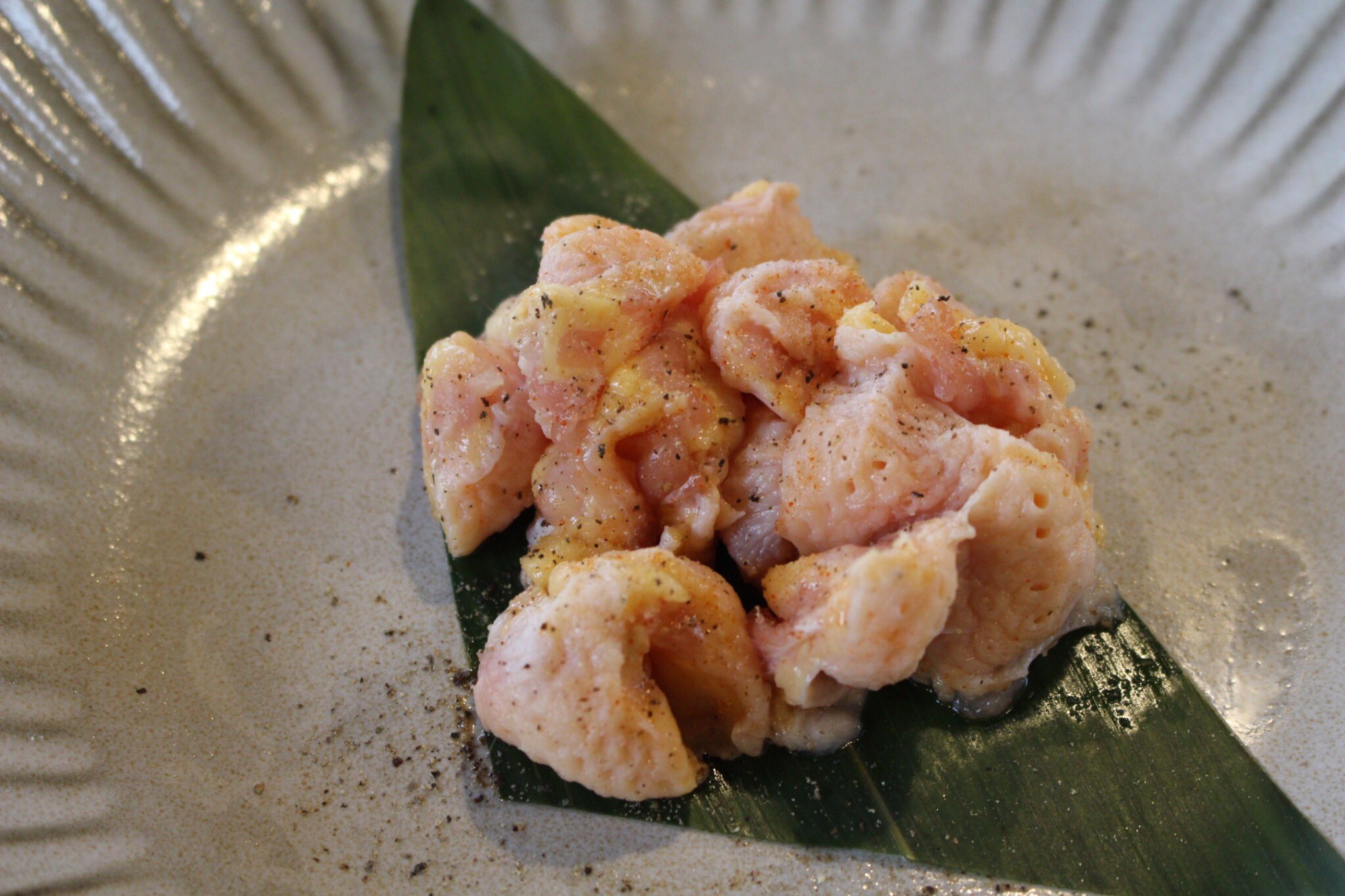 炭焼地鶏 山蔵 Auf Twitter ぼんじり 500 ぼんじりには 丈夫な骨を作るのに欠かせないビタミンkが多く含まれています またプリプリでコラーゲンたっぷりのぼんじりは コラーゲンによる美肌効果が期待できます 是非一度 太宰府 宝満山 山蔵 炭火焼 焼肉 地