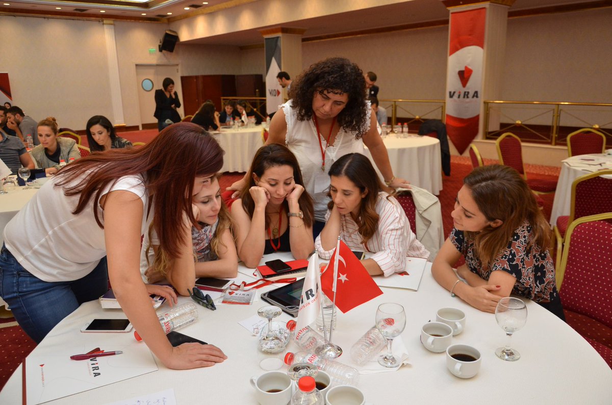 virastratejik's tweet photo. VKOD lansmanımız kapsamında İK yöneticilerine ve uzmanlarına oyunlaştırma deneyimi yaşattık. Hem eğlendik hem de teknolojinin çalışan bağlılığına katkılarını masaya yatırdık.

#vkod #oyunlaştırma #dijitalçağ #dijitalyaka #insankaynakları https://t.co/kW0vXYCIN6