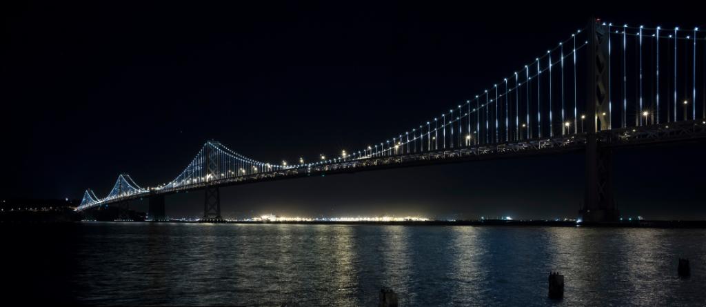 Once meant to be a two-year temporary installation, now is the largest white-light LED lighting sculpture in the world. Check here how the #BayBridge has transformed the #SanFranciscoBay area by installing #InteractLandmark from <a href="/Signifycompany/">Signify</a>: bit.ly/2RmJlqi