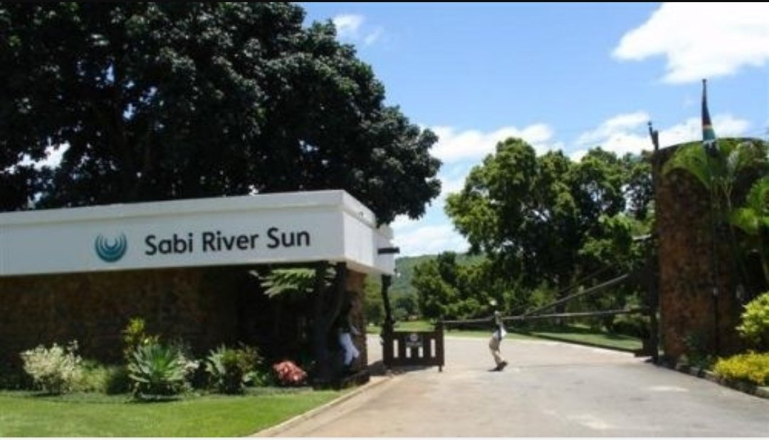 Lilly46504391's tweet photo. #TourCampaignSA
#ENG2604 
How about a great opportunity to get up and close with wildlife while enjoying 18 holes, only at Sabie River golf course in Kruger Park esp at the cooler months of winter. It is in a Refined Resort offering upscale rooms, outdoor pools &amp; a lavish spa. https://t.co/vA7QpGQ0Kc