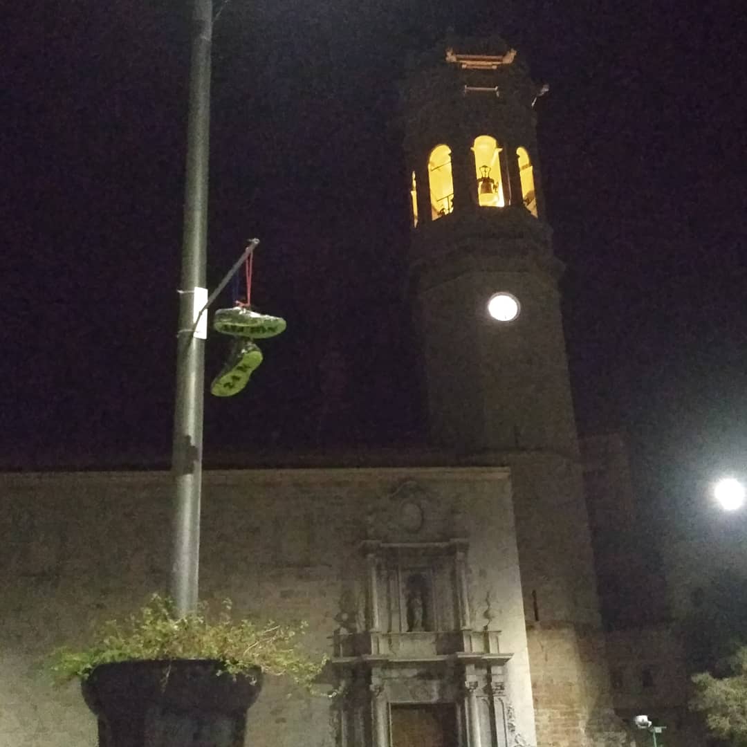 juan_pore's tweet photo. En breve recorreremos esos lugares donde pisamos.
La cita: 24 de noviembre.
El lugar: Sala d'Exposicions Centre Municipal de Cultural La Mercè, Borriana.
#alcion
#lluviadezapatos
#shoefiti
#proyectoexpositivo
#arteurbano
#art
#artist
#streetart
#borriana
#elixircreativo
#aupa https://t.co/995iUYP2rb
