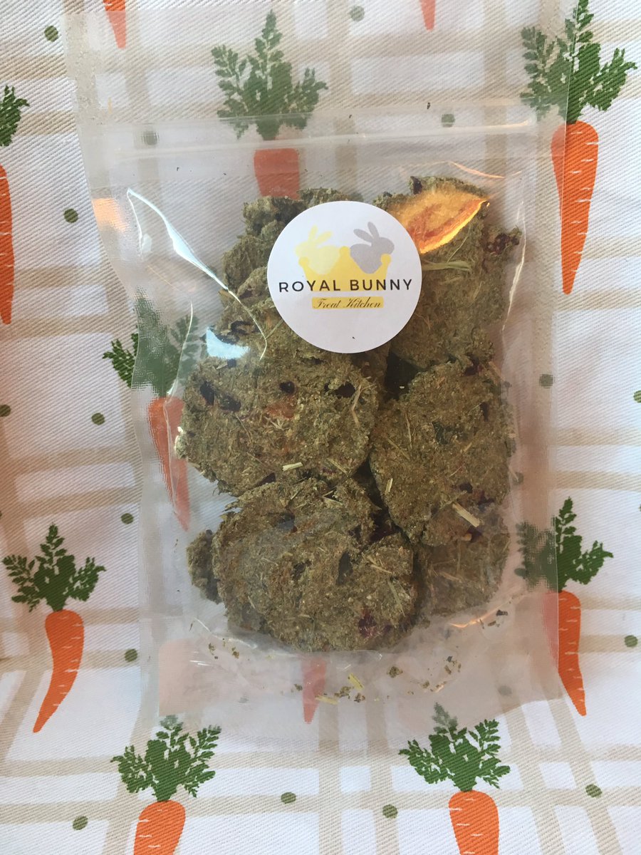 RoyalBunnyTreat's tweet image. 🐰🐰🐰🐰🐰🐰🐰🐰🐰🐰
Simply follow @royalbunnytreat Retweet and like this post and you will be entered into the draw to win a 50g bag of Rabbit friendly Bunny Bites, entries close 17th October (uk only) best of luck #ukcomp #rabbit #Bunny #bunnytreat #NoOats #competition