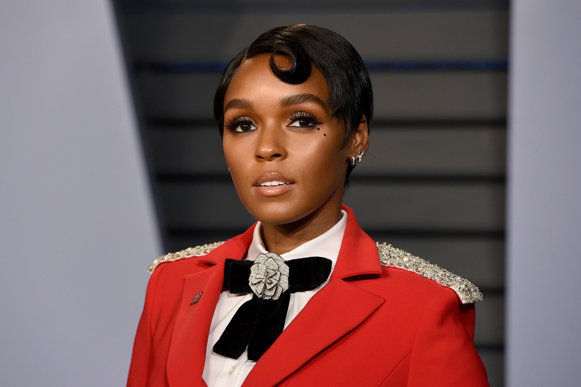 Ebony Magazine On Twitter Janelle Monáe Came Out As A Queer In April