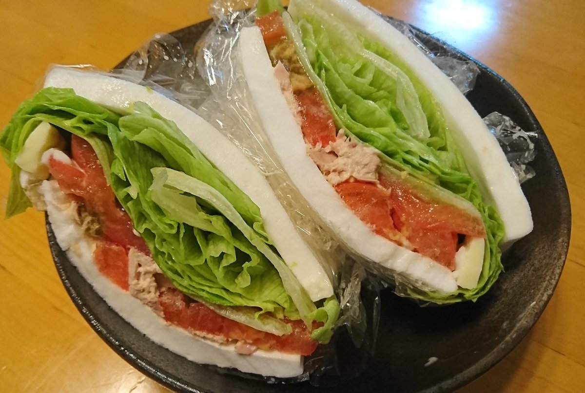 紗希 ダイエット あつ森垢 V Twitter はんぺんサンドはじめて作ってみたけど ラップで作ったので崩れやすかったのと焼くのを面倒くさがったので少し生臭くなってしまった でもボリュームあってすごくお腹いっぱいになった 明日は焼いて作ってみる レタス