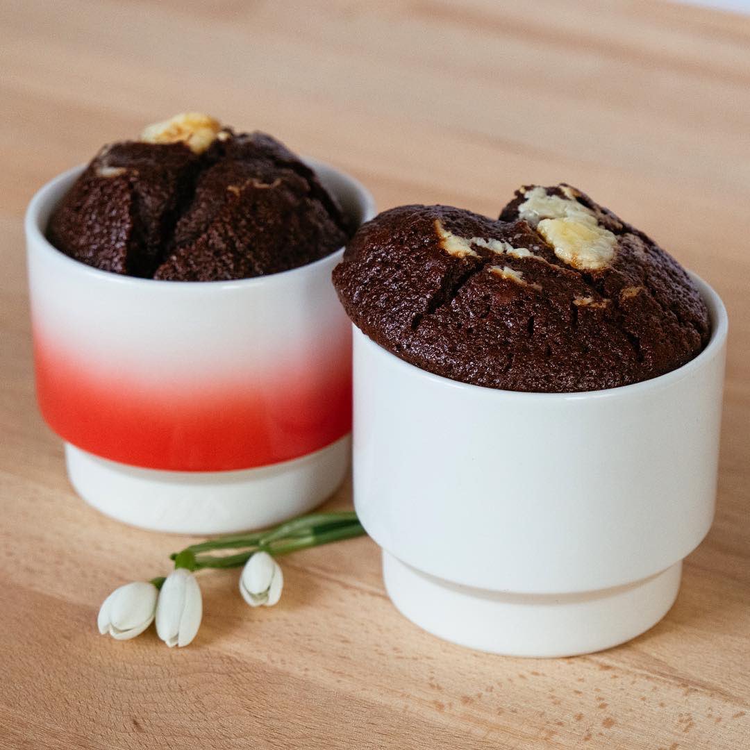 W_B_G_Shop's tweet photo. So besotted with these Hasami cups by @asemi_co, I don’t really wanna to sell them! Made from premium porcelain and hand glazed in Nagasaki, Japan. They’ve wonderfully tactile, especially the unglazed portion at the base. Oven-, microwave-, and dishwasher-safe. Perfection! https://t.co/mImT6u9Qsf
