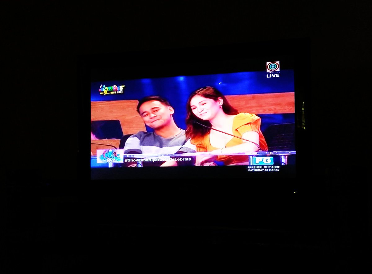 kthrngn's tweet photo. Luh luh luh! Kilig ka @1migueldeguzman ? Hihi #JuanbieonShowtime #ArawGabiTakipsilim https://t.co/c74x9YzI49