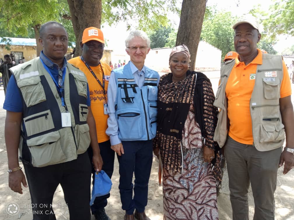 pouye_ada's tweet photo. Field visit to GSSS IDP camp Adolescent Friendly safe space at Bama by Mr Mark Lowcock Emergency Relief Coordinator with Ibrahima Barry OCHA, professor Shoguro RHHF , Hadja yabawa kolo SEMA chairman,and Ada Pouye UNFPA humanitarian coordinator . 6th October https://t.co/Qmx2m5FWou