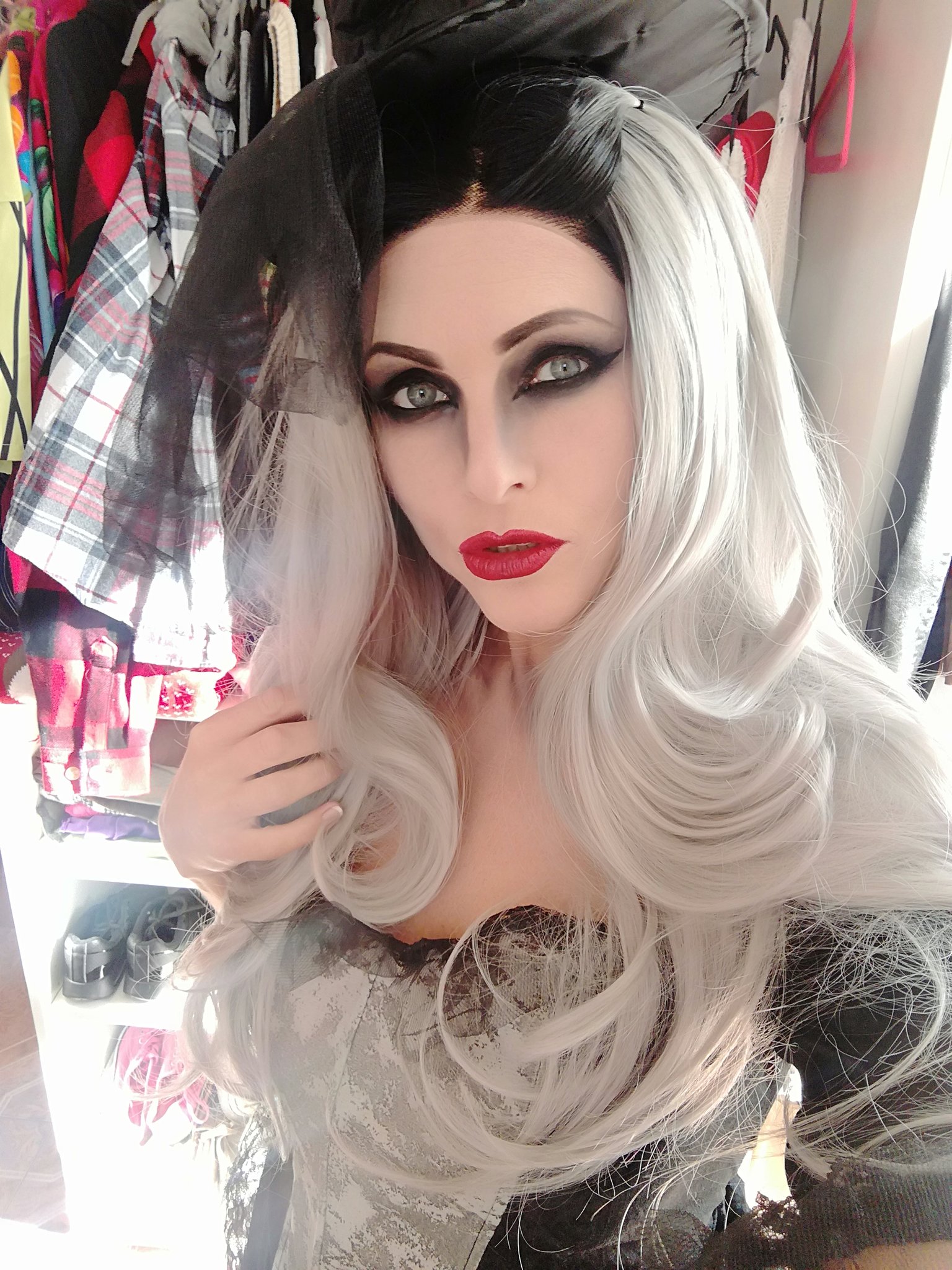 Amazing, fun and great shooting again for @fakehostel, I love to work with @LewRuseful and all the people around 😉 are great 😘 https://t.co/Xst9bBPEQ5