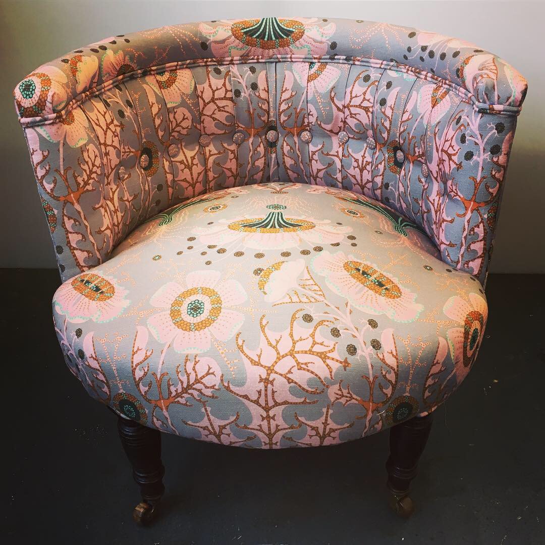 south_rachael's tweet photo. Friday finish, little tub chair upholstered with buttoning in amazing “Equinoxe” by @klaushaapaniemi_official #fantasyfabric #tubchair #buttoning #upholstery https://t.co/Hd1J3f6JUE